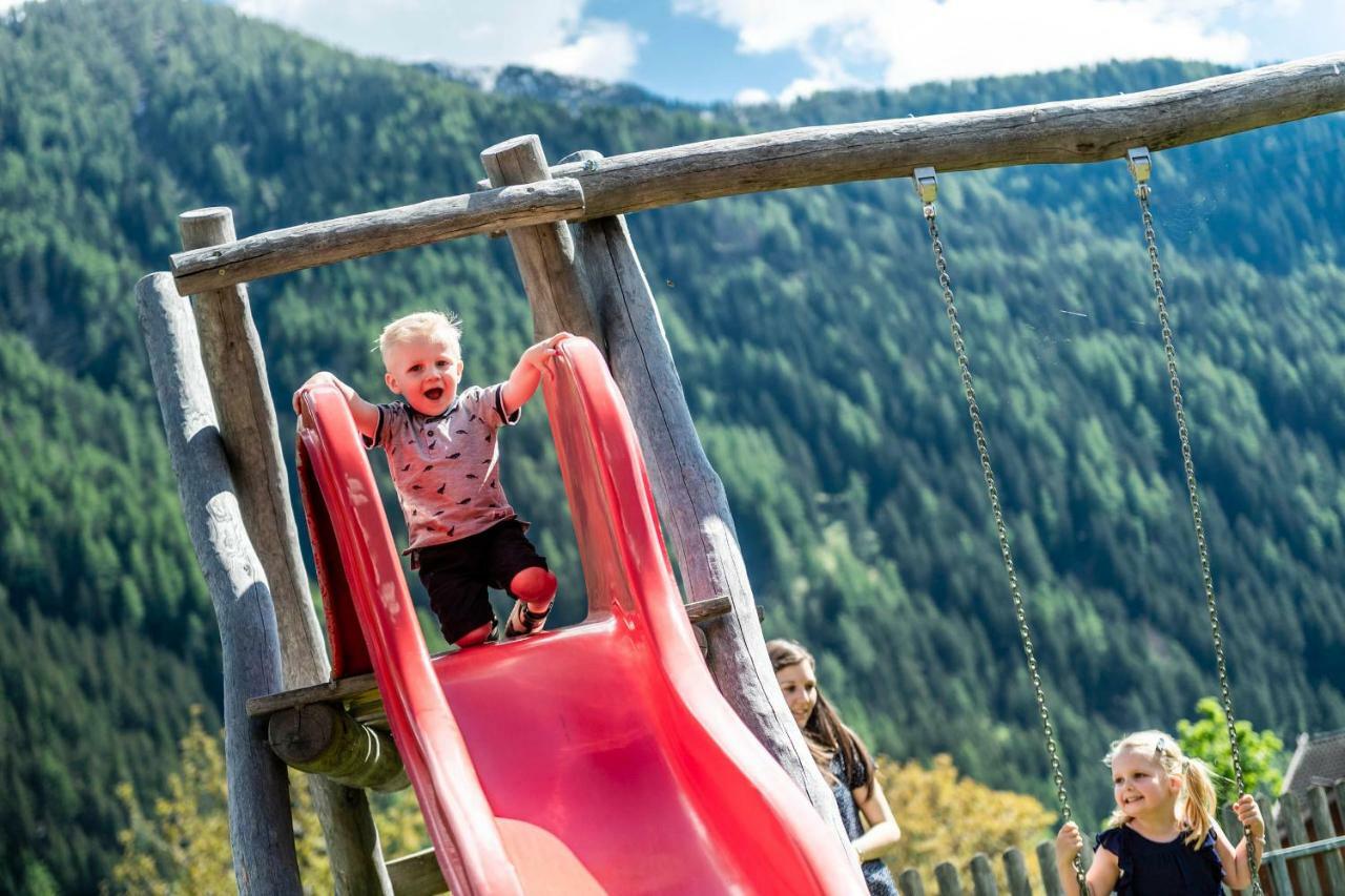 Familienhotel Viktoria San Nicolò d'San Nicolò d'Ultimo Eksteriør billede