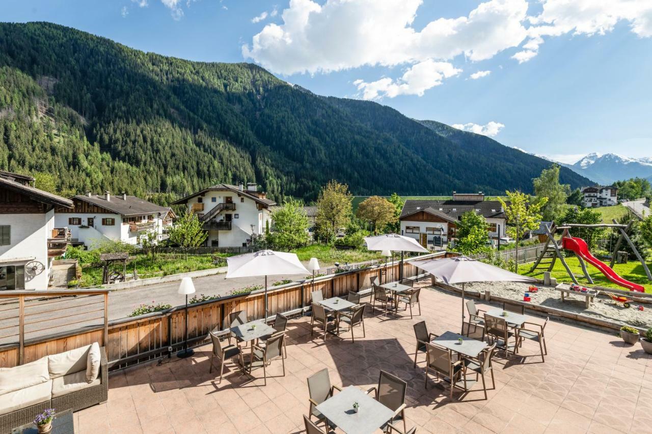 Familienhotel Viktoria San Nicolò d'San Nicolò d'Ultimo Eksteriør billede